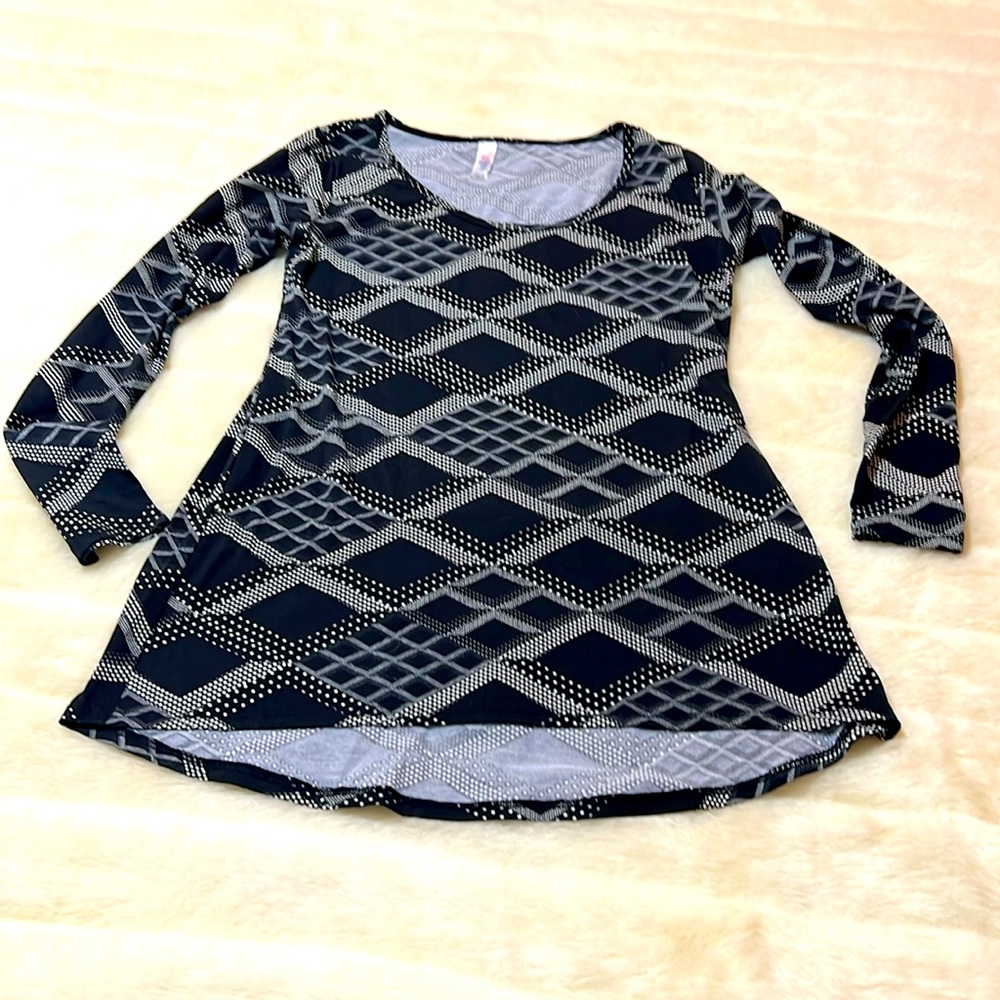 LuLaRoe long sleeve shirt
